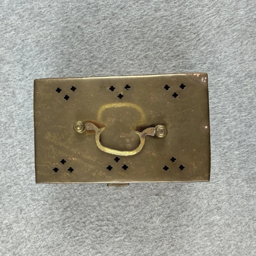 Vintage Handmade Brass Pierced Incense Box Paan Casket Hinged Decorative 5.5x3x3